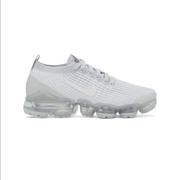 Nike white Vapormax Size 41 GUC
